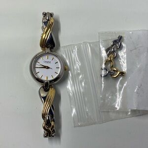 Caravelle by Bulova Women's Two-Tone Petite Quartz Analog Wrist Watch VGC